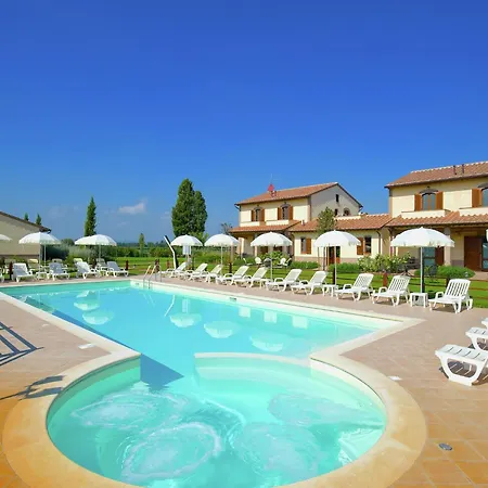 In Cannara With Pool Near Assisi فيلة Tordandrea