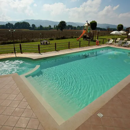 فيلة In Cannara With Pool Near Assisi