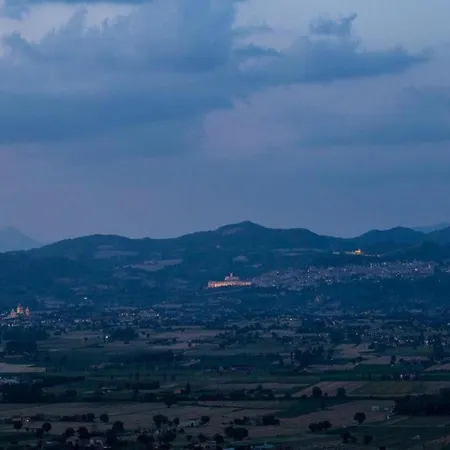 In Cannara With Pool Near Assisi * Tordandrea