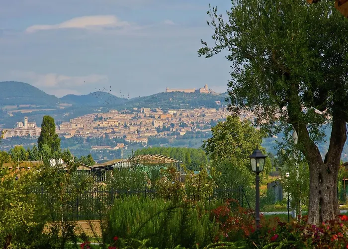 In Cannara With Pool Near Assisi Tordandrea